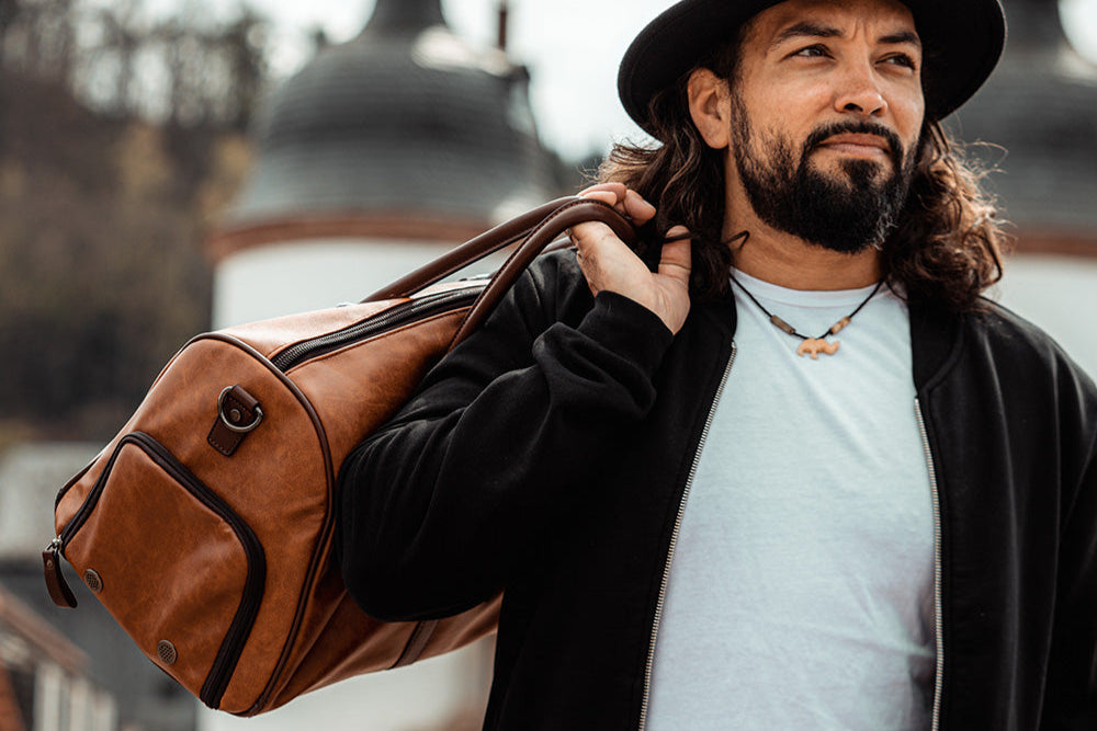 Weekender Bag richtig kombinieren: Outfit-Tipps